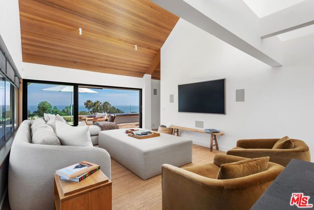 27553 pacific Coast Highway, Malibu, CA 90265