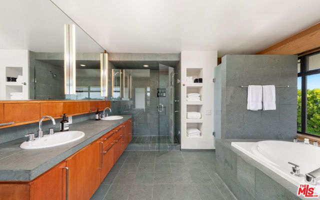 27553 pacific Coast Highway, Malibu, CA 90265