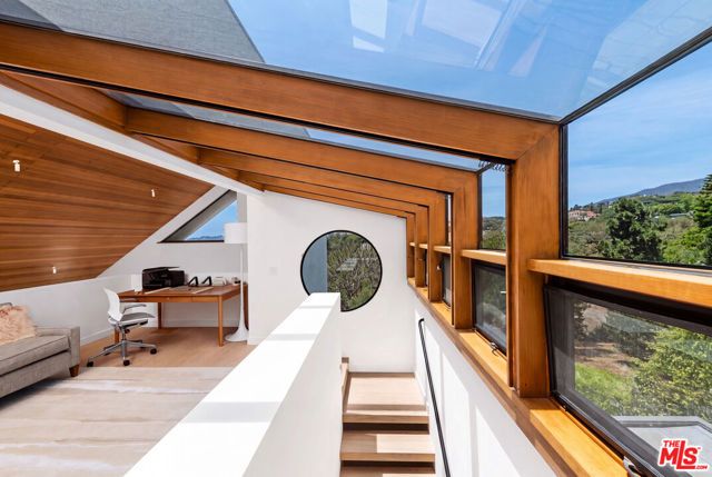 27553 pacific Coast Highway, Malibu, CA 90265