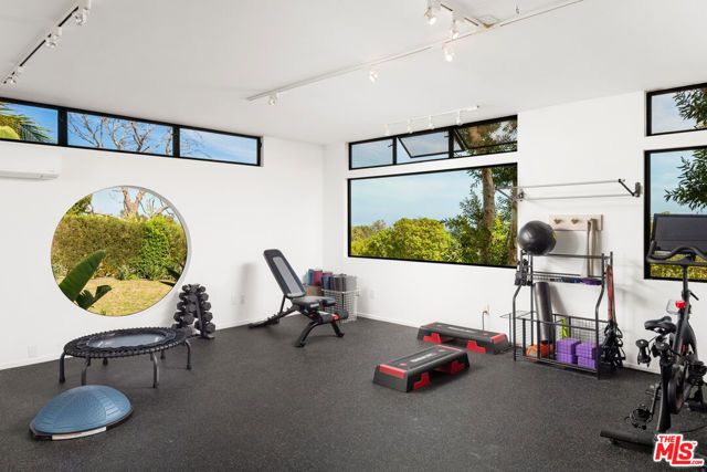 27553 pacific Coast Highway, Malibu, CA 90265