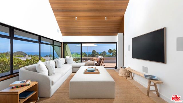 27553 pacific Coast Highway, Malibu, CA 90265