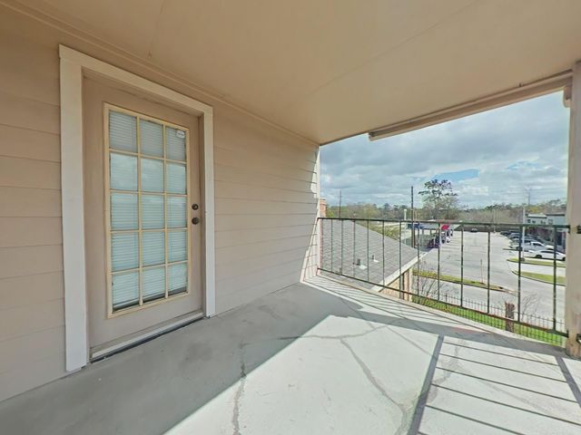 3770 Lovers Wood Lane 1005, Houston, TX 77014