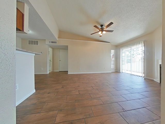 3770 Lovers Wood Lane 1005, Houston, TX 77014