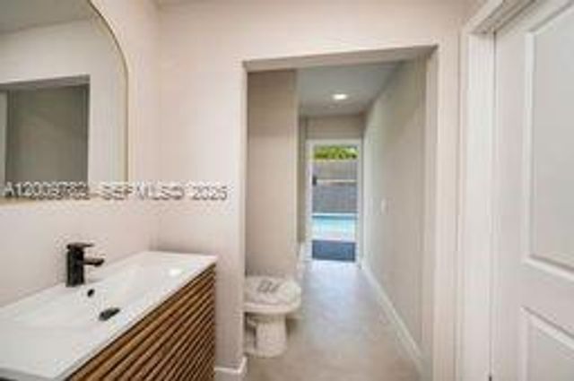 9220 SW 100th Ave Rd, Miami, FL 33176