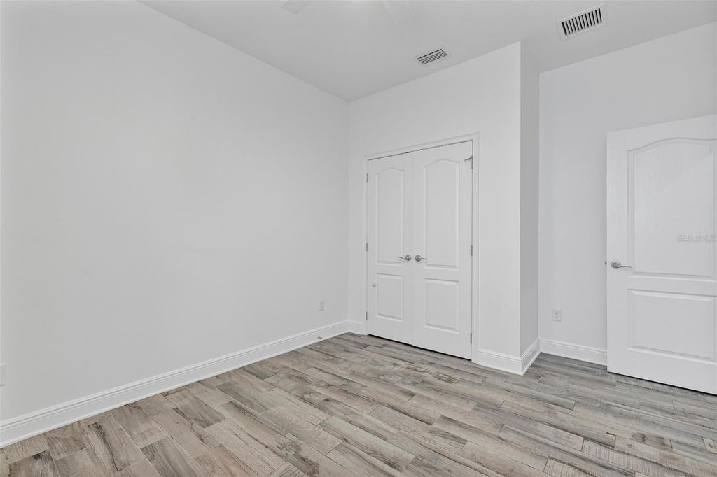 Image 11 of property listing at 1138 FOUNTAIN COIN LOOP, Orlando, FL 32828