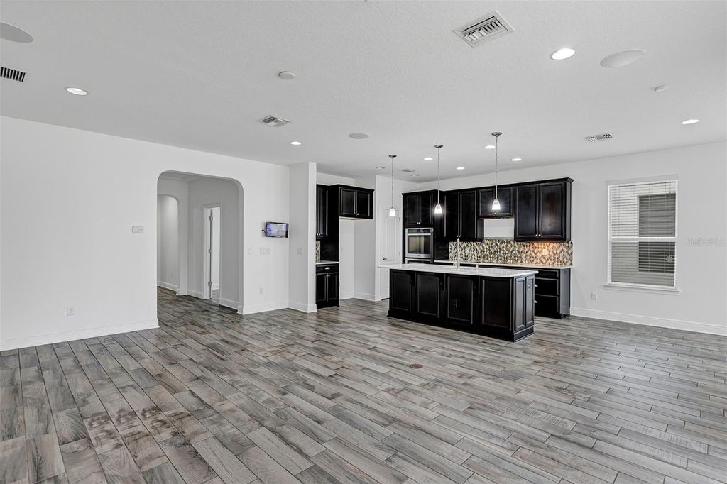 Image 22 of property listing at 1138 FOUNTAIN COIN LOOP, Orlando, FL 32828