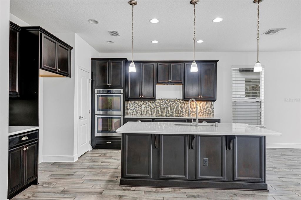 Image 24 of property listing at 1138 FOUNTAIN COIN LOOP, Orlando, FL 32828