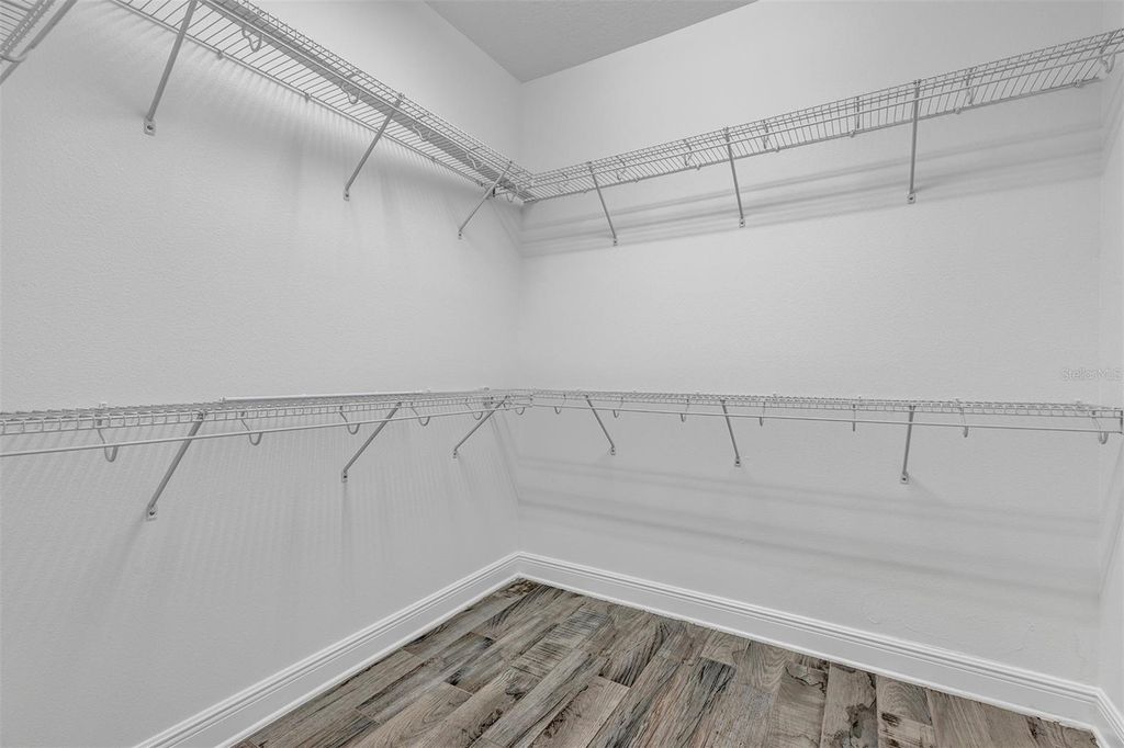 Image 42 of property listing at 1138 FOUNTAIN COIN LOOP, Orlando, FL 32828