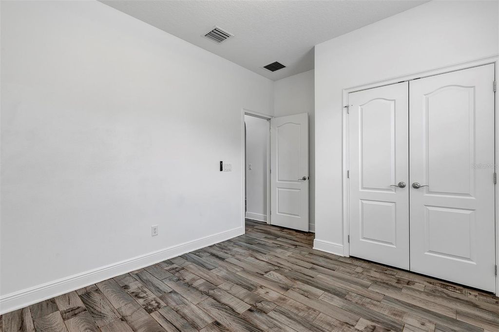 Image 7 of property listing at 1138 FOUNTAIN COIN LOOP, Orlando, FL 32828