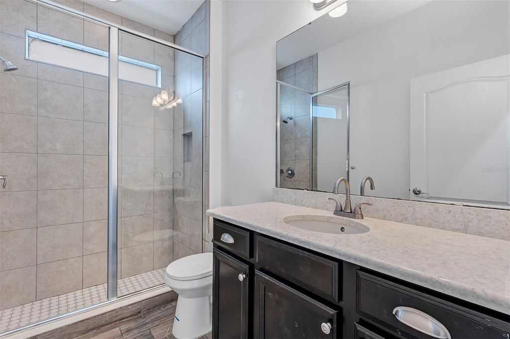 Image 9 of property listing at 1138 FOUNTAIN COIN LOOP, Orlando, FL 32828