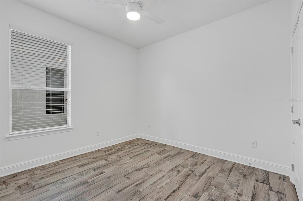 Image 10 of property listing at 1138 FOUNTAIN COIN LOOP, Orlando, FL 32828