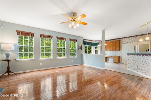 26 Carla Way, Lawrenceville, NJ 08648