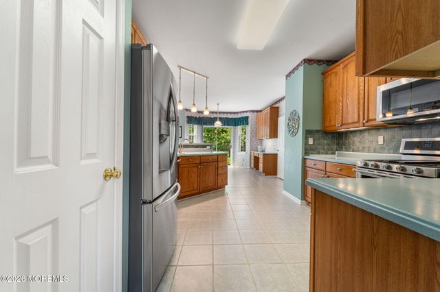 26 Carla Way, Lawrenceville, NJ 08648