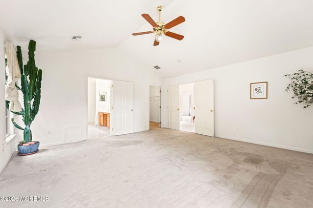26 Carla Way, Lawrenceville, NJ 08648