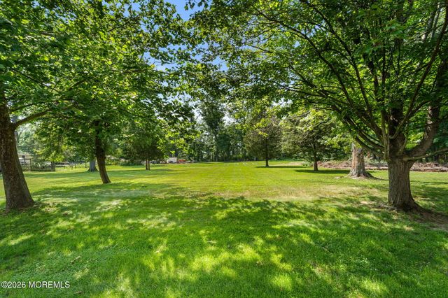 26 Carla Way, Lawrenceville, NJ 08648