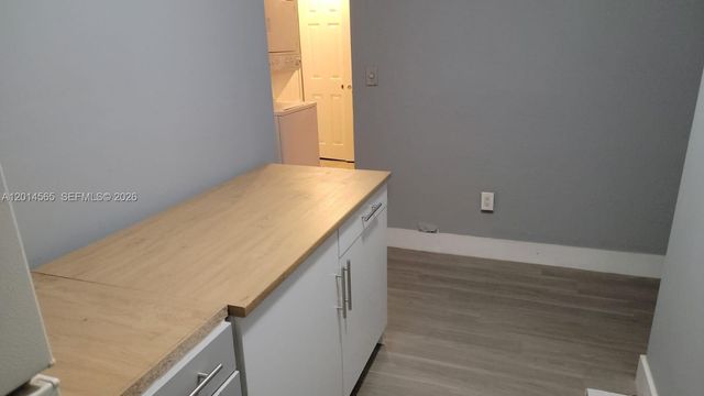 2530 NW 17th Street, Fort Lauderdale, FL 33311