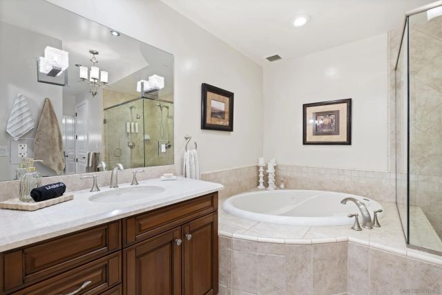 1010 Genter 302, La Jolla, CA 92037