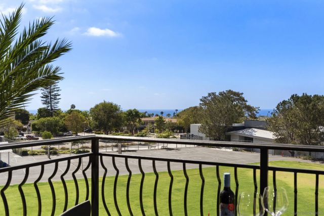 1010 Genter 302, La Jolla, CA 92037