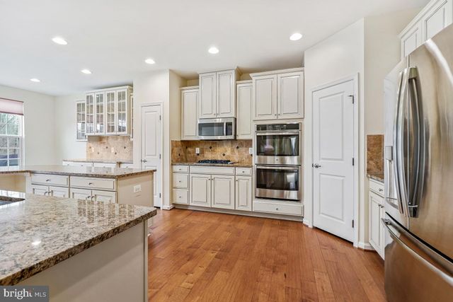 4463 WEEJUN LOOP, Woodbridge, VA 22192