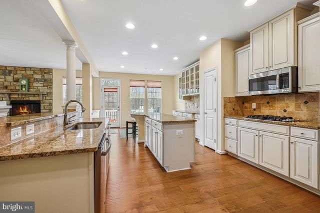 4463 WEEJUN LOOP, Woodbridge, VA 22192