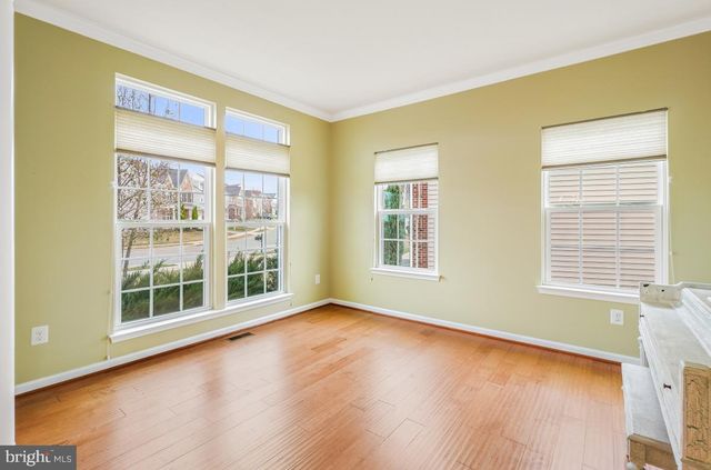 4463 WEEJUN LOOP, Woodbridge, VA 22192