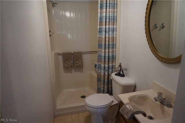 6019 New London Road, Ashtabula, OH 44004