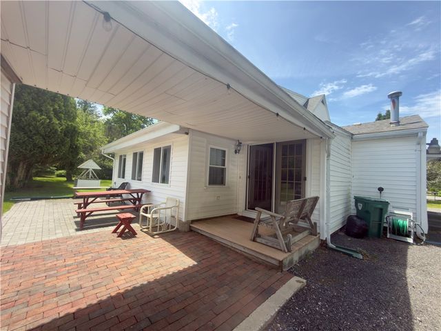 1264 Chopmist Hill Road, Scituate, RI 02857