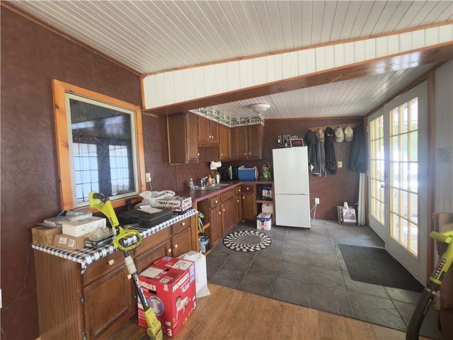 1264 Chopmist Hill Road, Scituate, RI 02857