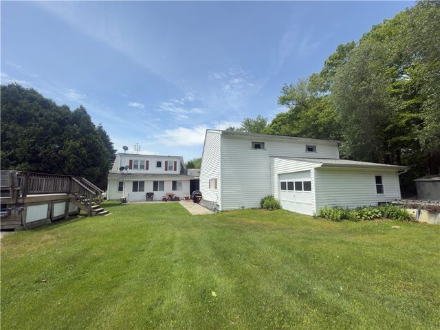 1264 Chopmist Hill Road, Scituate, RI 02857