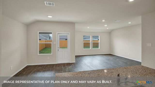 214 WIRECRESTED Drive, Lockhart, TX 78644
