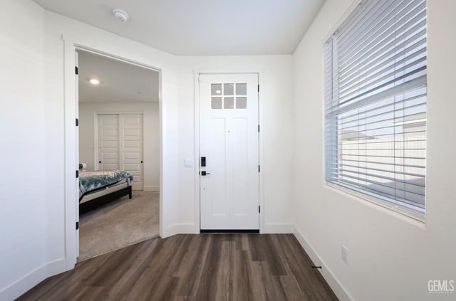 6614 Glacier Bay Street, Bakersfield, CA 93313