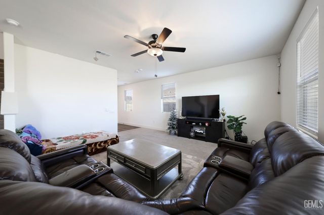 6614 Glacier Bay Street, Bakersfield, CA 93313