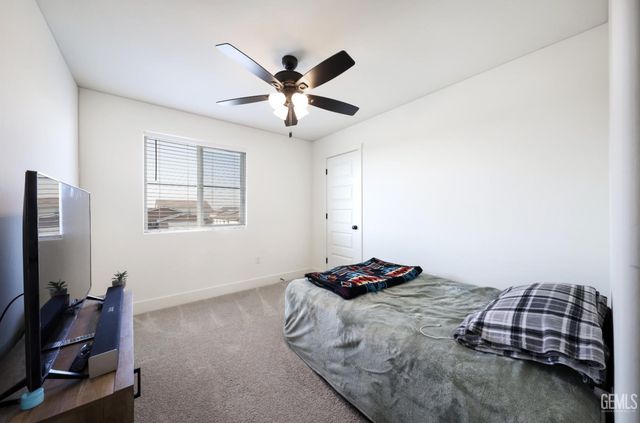 6614 Glacier Bay Street, Bakersfield, CA 93313