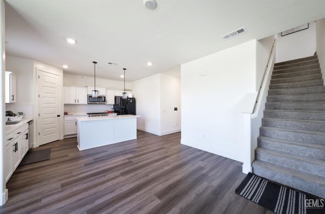 6614 Glacier Bay Street, Bakersfield, CA 93313