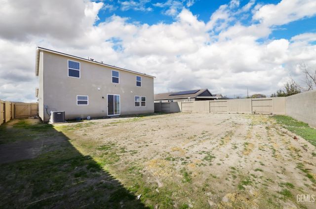 6614 Glacier Bay Street, Bakersfield, CA 93313
