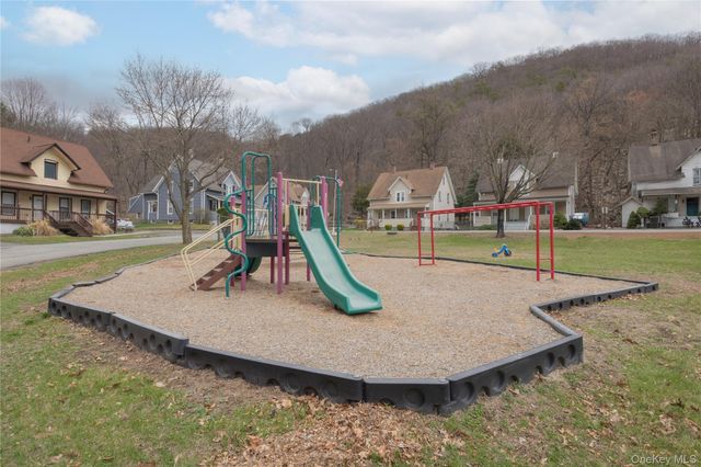 10 Park Avenue, Hillburn, NY 10931