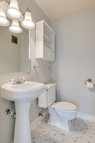 4400 Upton Avenue S 202, Minneapolis, MN 55410