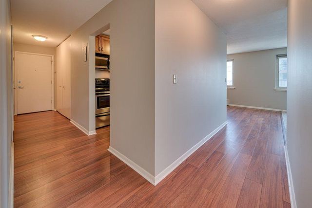 4400 Upton Avenue S 202, Minneapolis, MN 55410