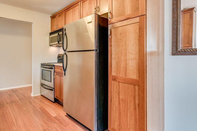 4400 Upton Avenue S 202, Minneapolis, MN 55410