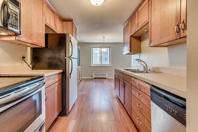 4400 Upton Avenue S 202, Minneapolis, MN 55410
