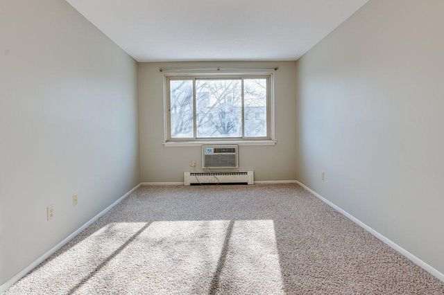 4400 Upton Avenue S 202, Minneapolis, MN 55410