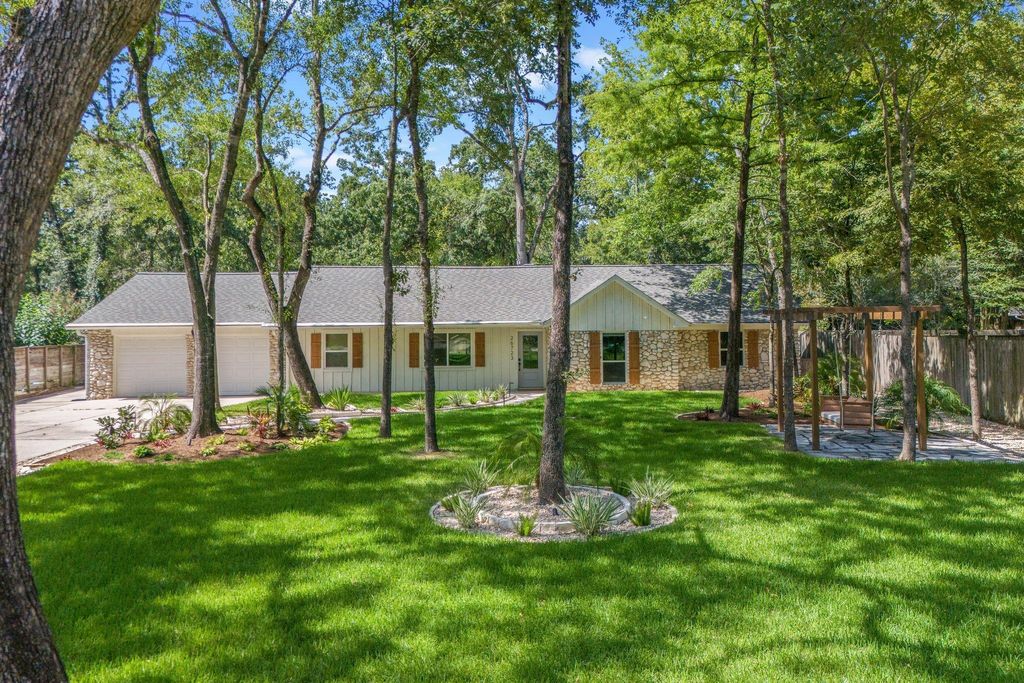 26723 Hillside Drive, Spring, TX 77386