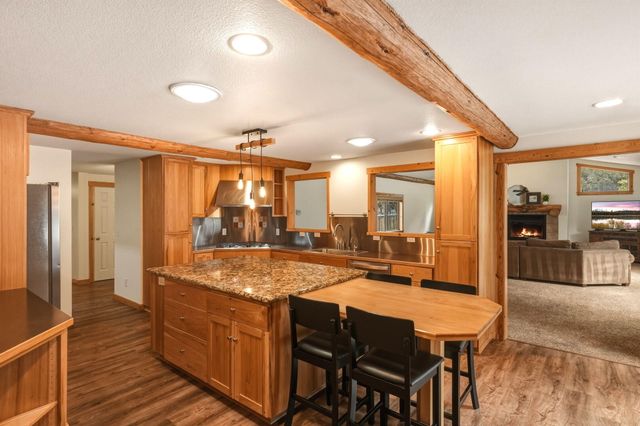 63375 Saddleback Drive, Bend, OR 97703