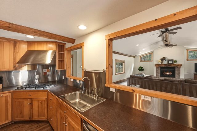 63375 Saddleback Drive, Bend, OR 97703