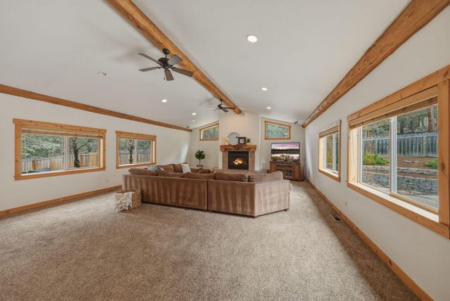 63375 Saddleback Drive, Bend, OR 97703