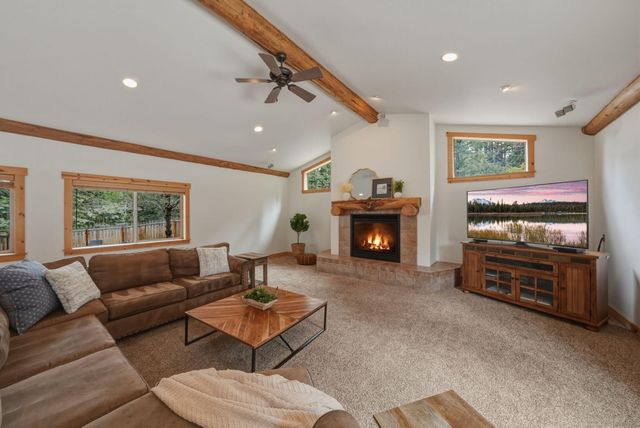 63375 Saddleback Drive, Bend, OR 97703