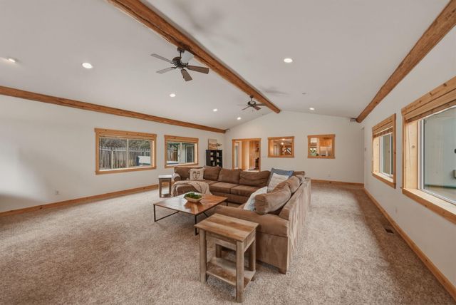 63375 Saddleback Drive, Bend, OR 97703