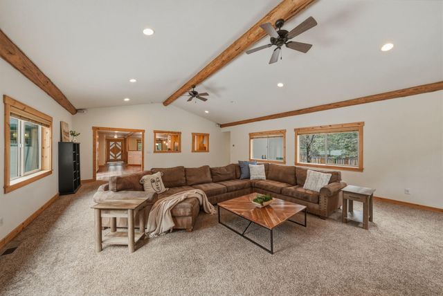 63375 Saddleback Drive, Bend, OR 97703