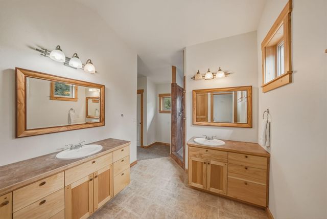 63375 Saddleback Drive, Bend, OR 97703