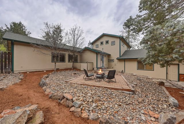 63375 Saddleback Drive, Bend, OR 97703